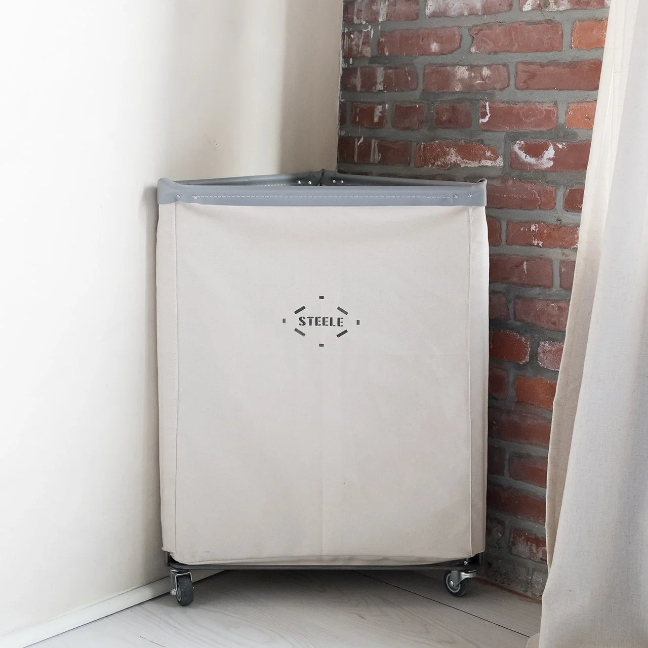 Permanent Style Corner Bag Caddie by Steele Canvas