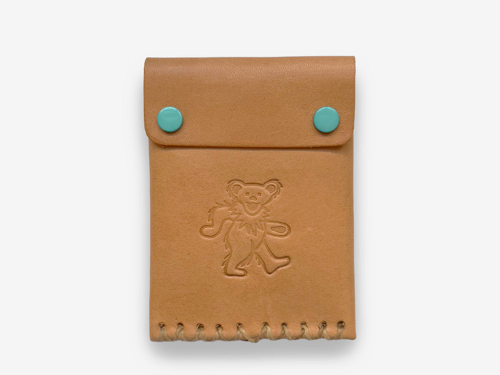 No. 092-GD Card Case with Snaps Bear, Natural by Billykirk